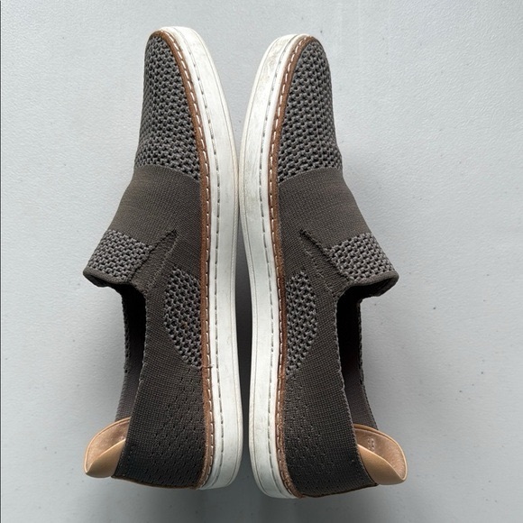 UGG Army Green Sammy Slip-On Shoes - Picture 10 of 16